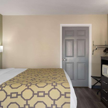 Hotel Baymont By Wyndham Kingsland Exterior foto